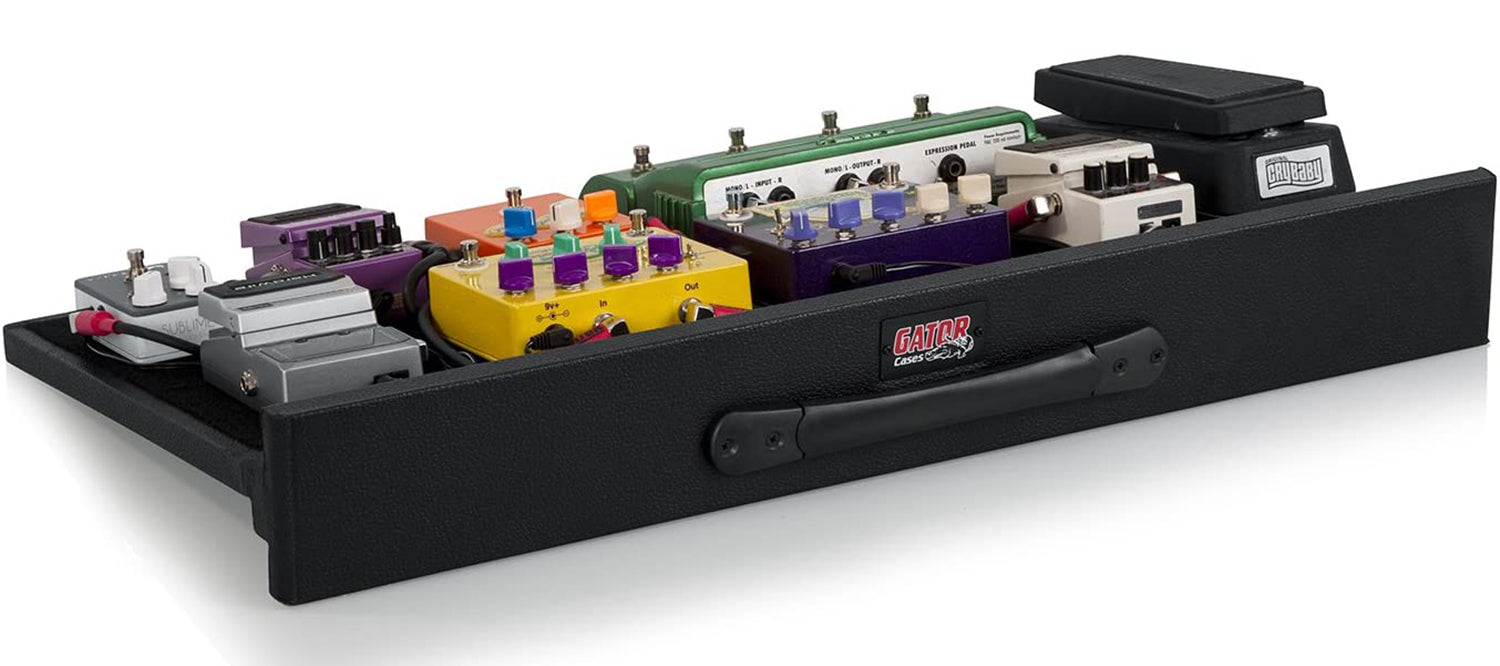 Gator Cases Pro Size Pedal Board with Velcro Surface and G-BUS Multi-Output Power Supply - Pro-Distributing