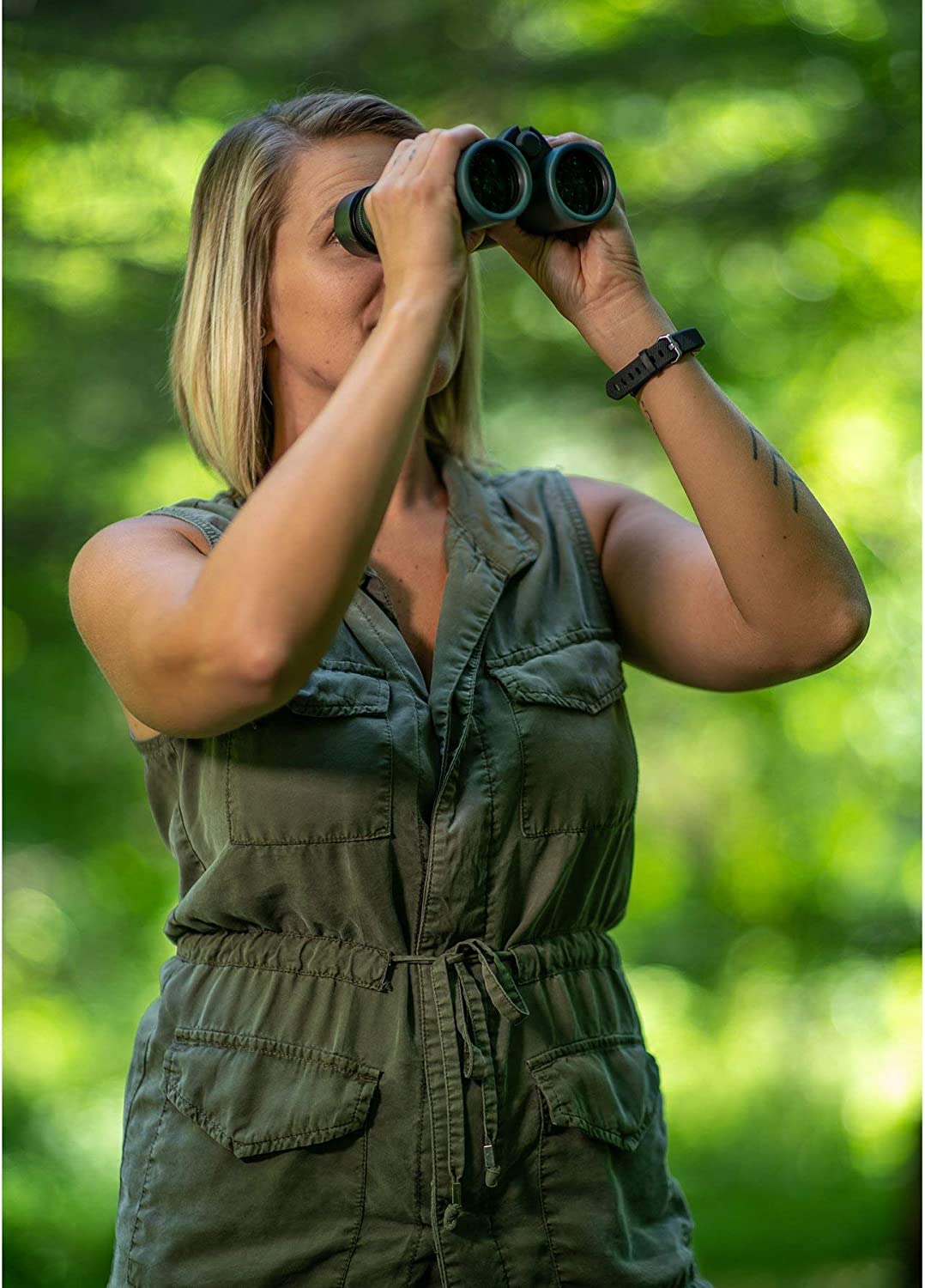Alpen Optics 10x42 Wings Fog and Waterproof Binoculars with BAK4 Roof Prism - Pro-Distributing