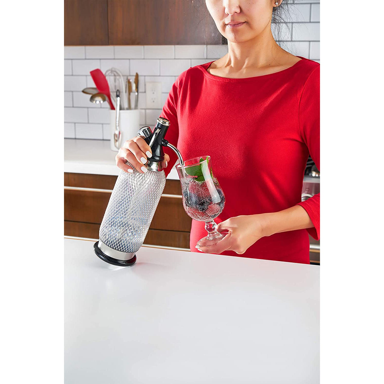 iSi Classic MeshSodamaker for Making Carbonating Beverages, 1 Quart, Stainless Steel - Pro-Distributing